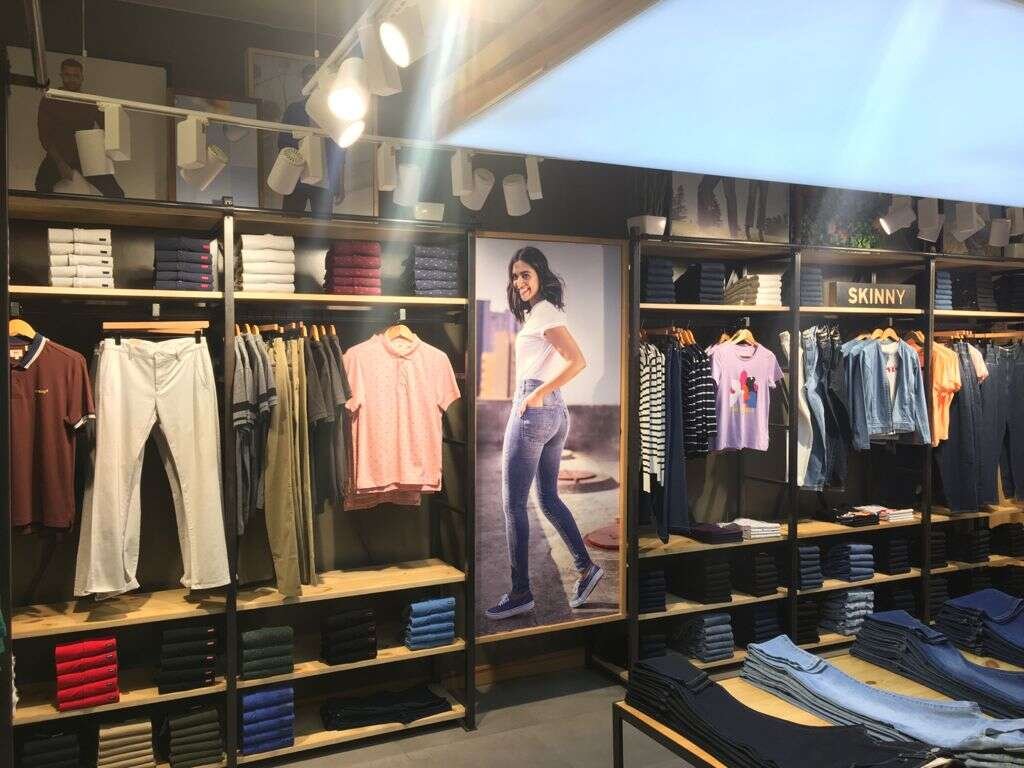  Levi's